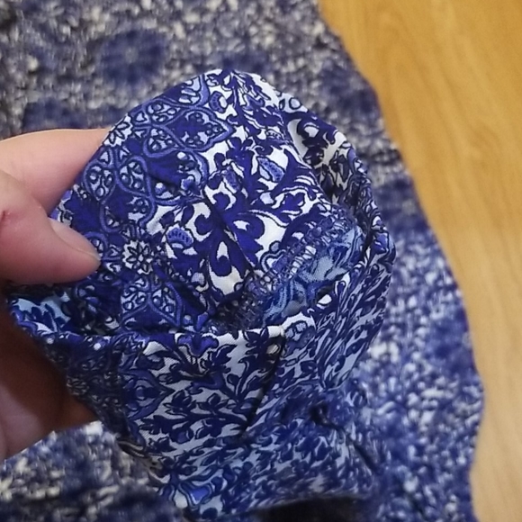 💥3 for $10💥 Indigo Tile Batik Jogger Pants - Picture 4 of 5